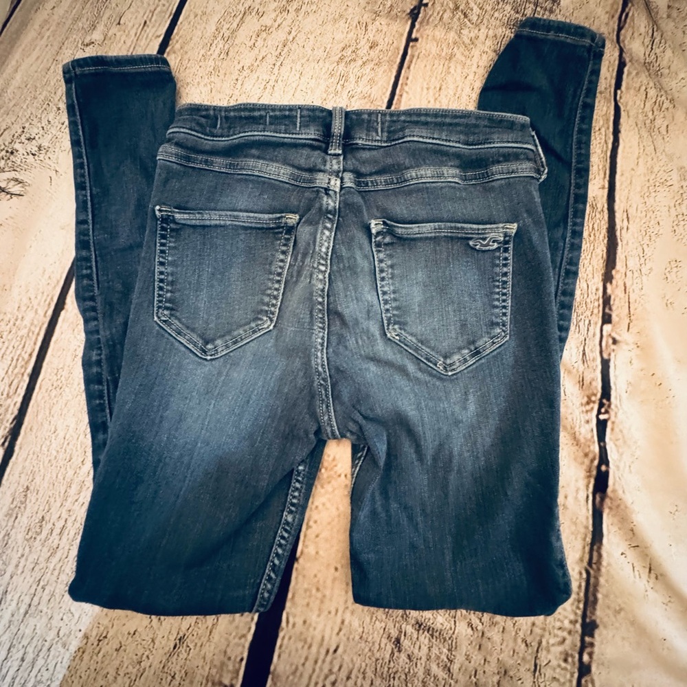 Hollister High-Rise Blue Jean Leggings - Picture 2 of 5